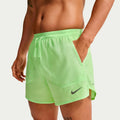 STRIDE 5IN  Running shorts Men - light green, silver