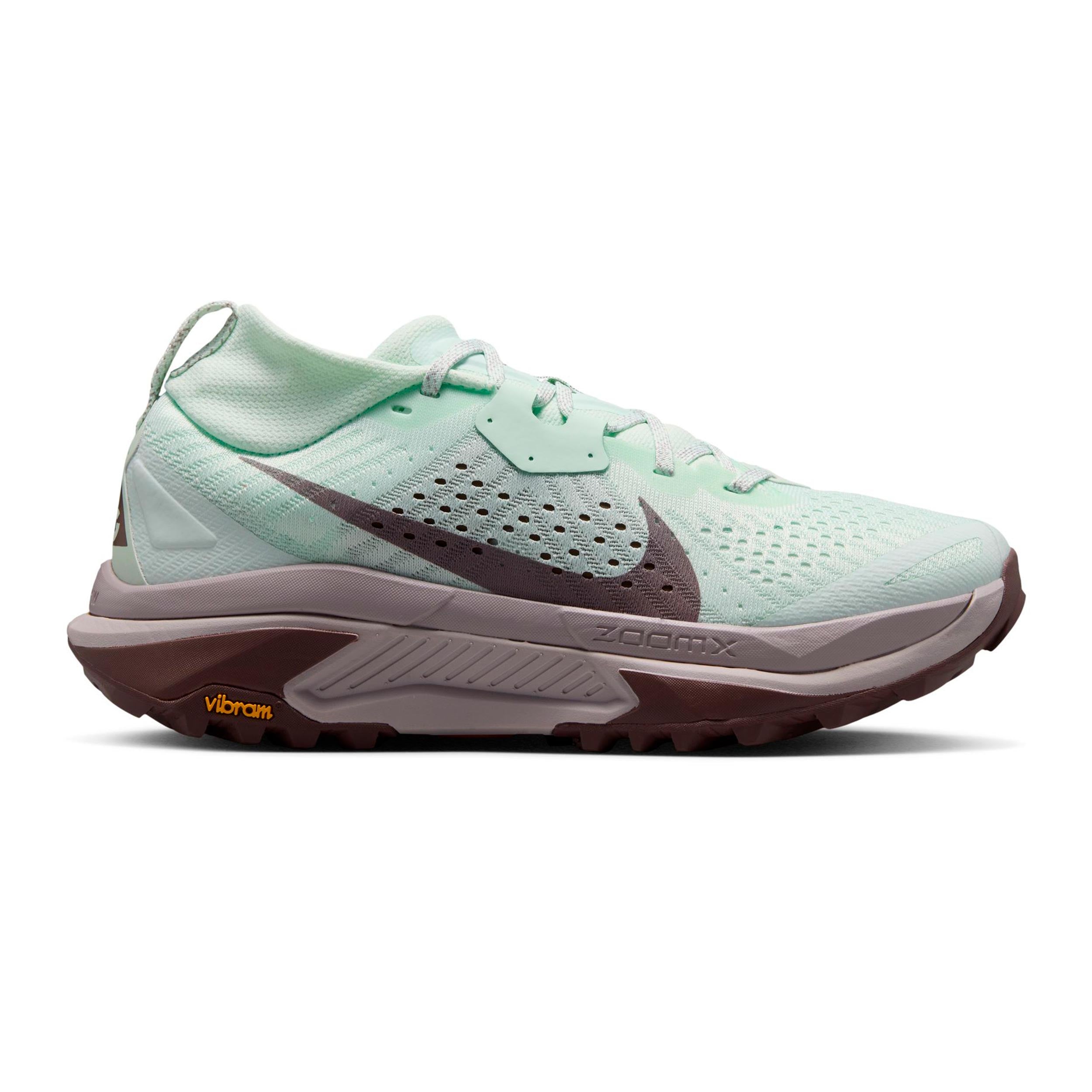 Nike ACG Zegama Trail Trail running shoe Women - light green, mauve
