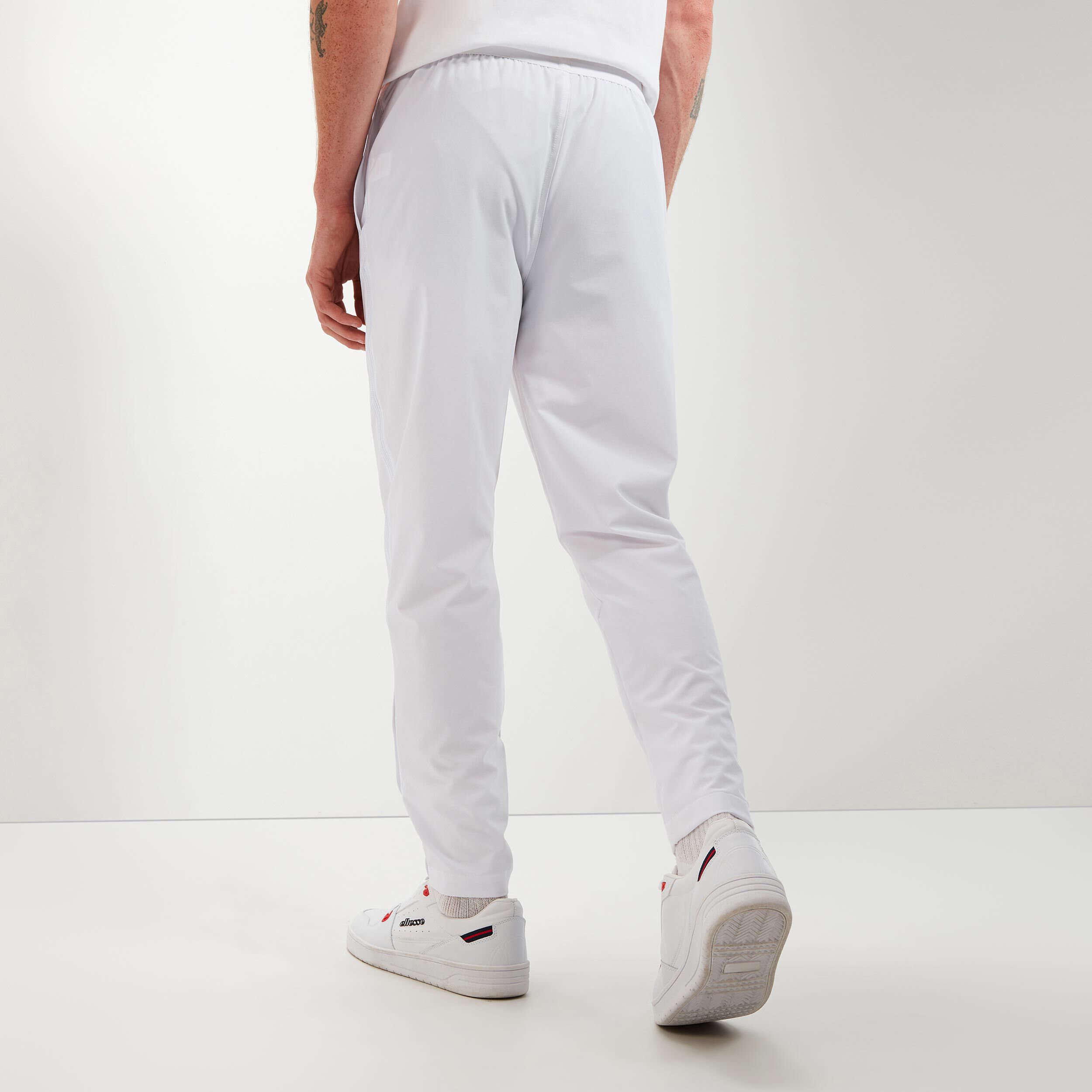 Buy Ellesse Finn Training Pants Men White online Tennis Point UK