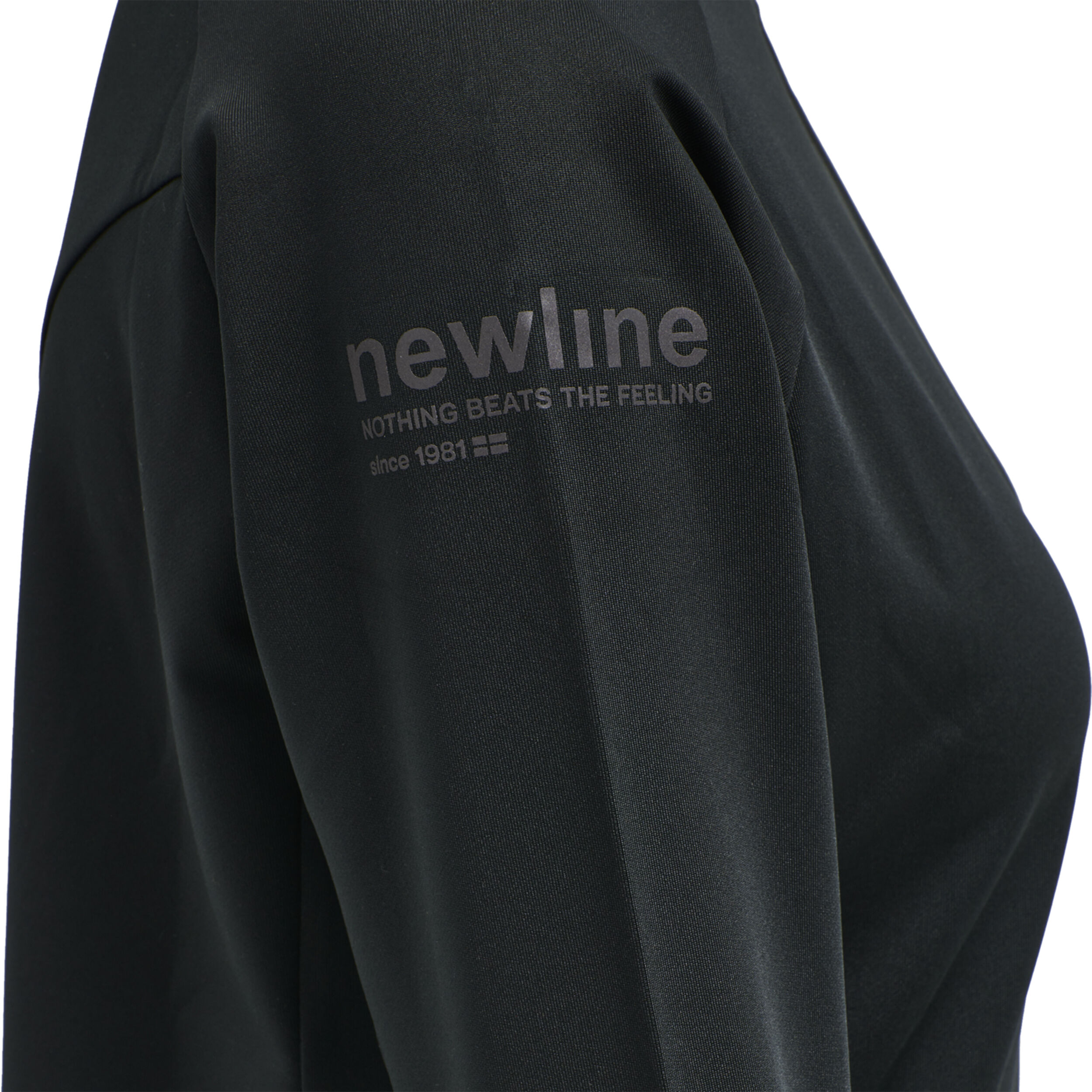 Buy Newline Half-Zip Long Sleeve Women Black online | Tennis Point UK