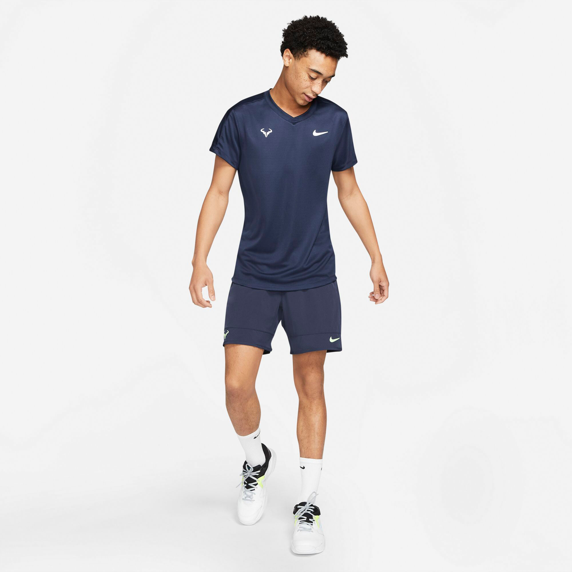 Buy Nike Dri-Fit Challenger T-Shirt Men Dark Blue online | Tennis Point UK