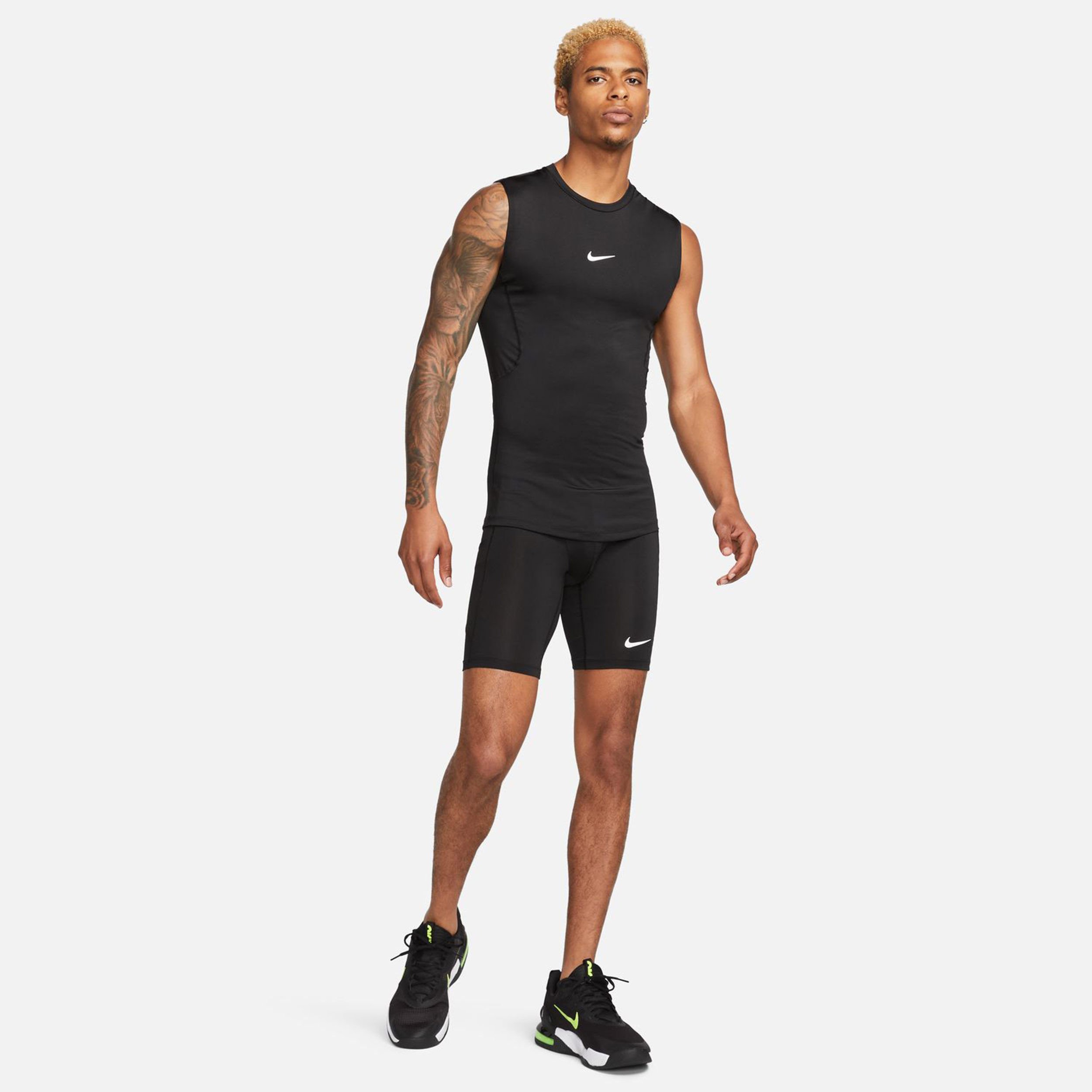 Buy Nike Dri Fit Tank Top Men Black online Tennis Point UK