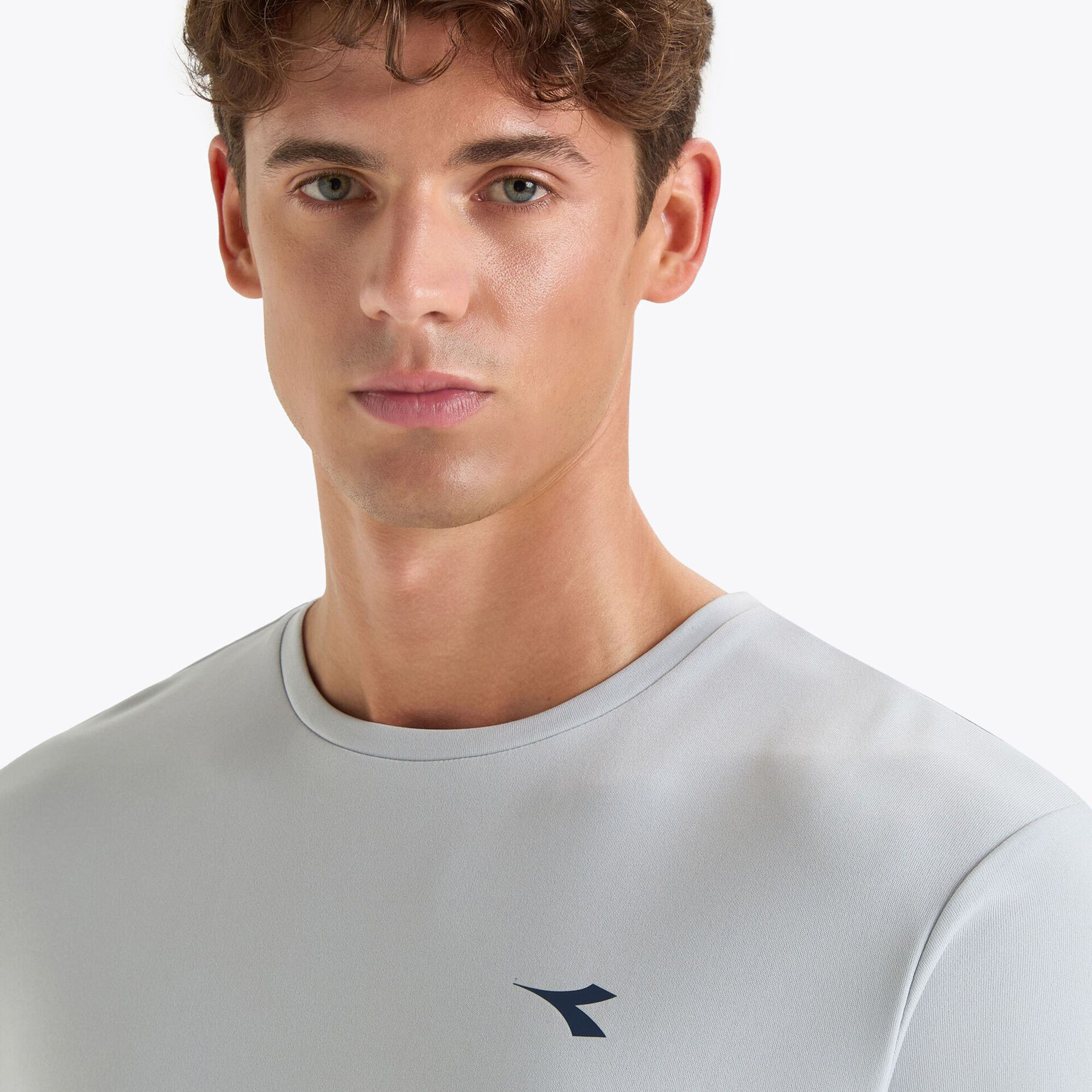 Diadora