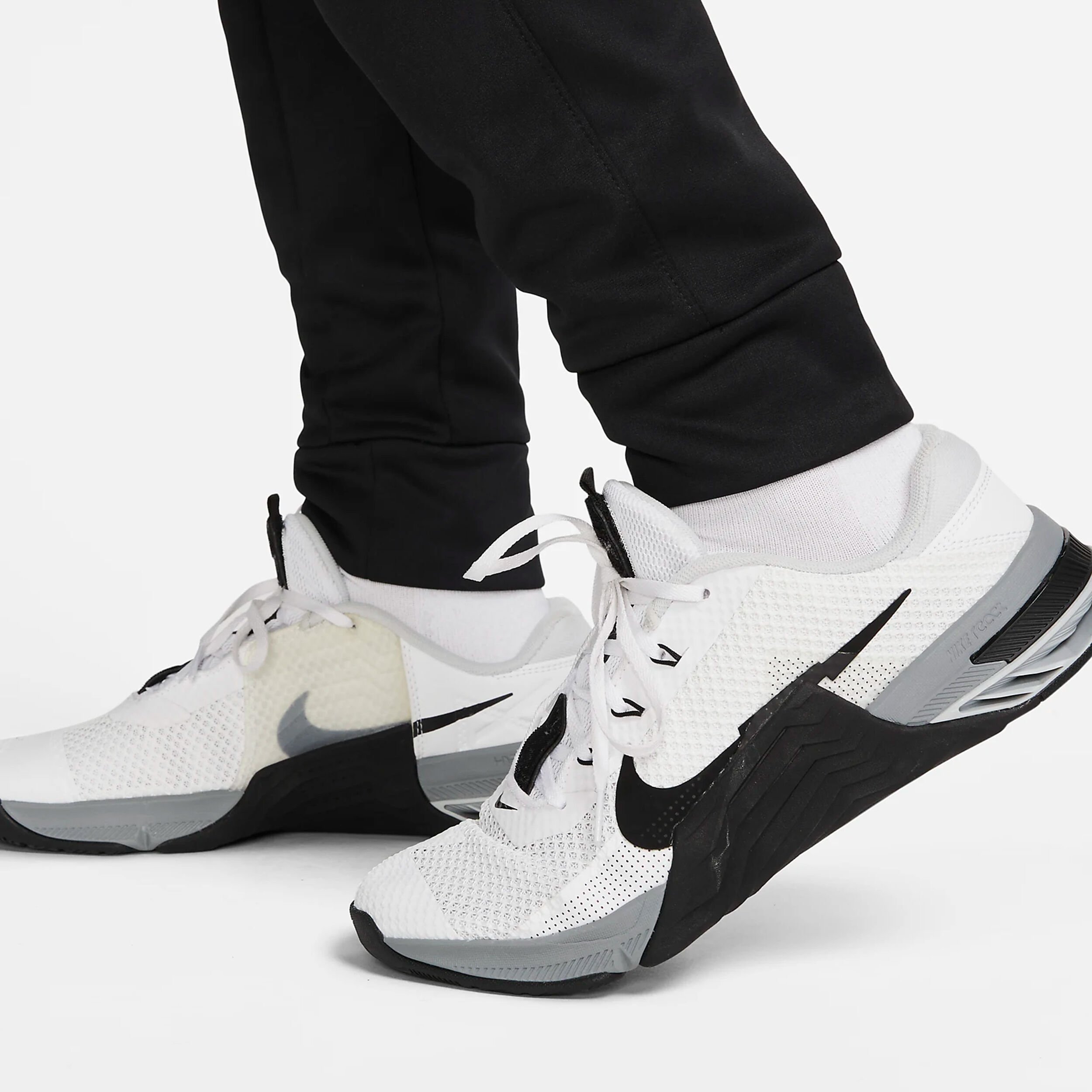 Buy Nike Therma Fit Training Pants Men Black online Tennis Point UK