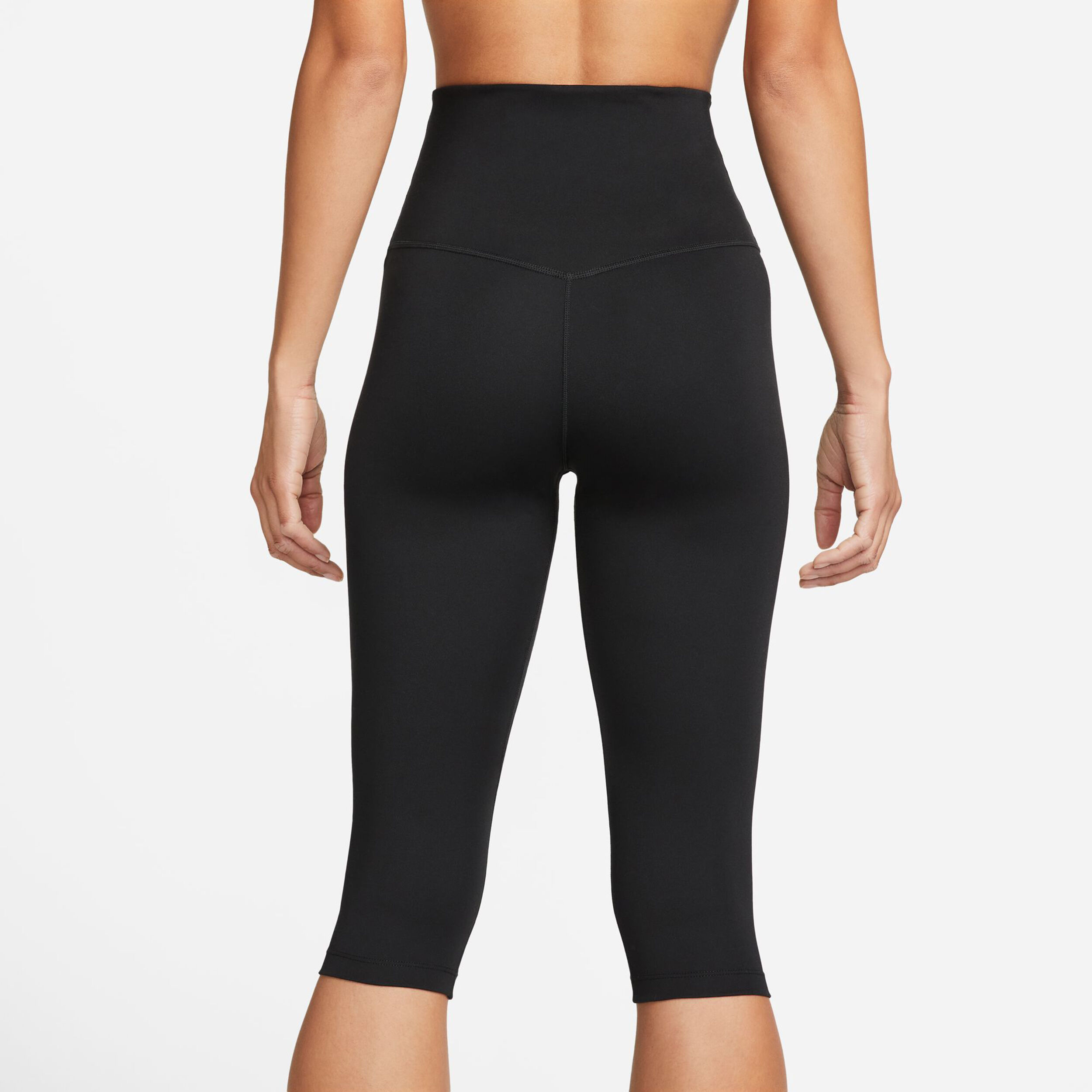Nike sculpt lux crop 2025