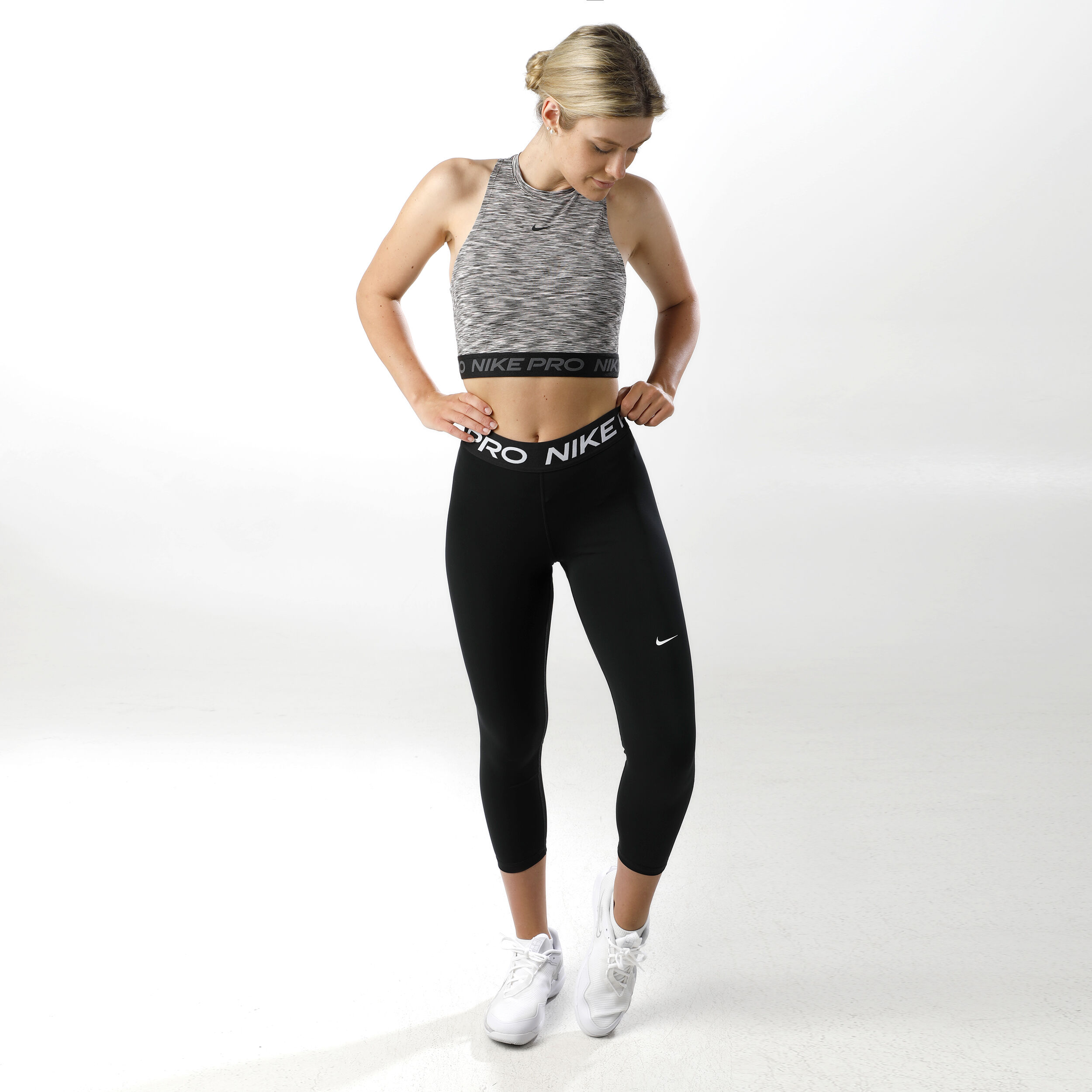 Buy Nike Pro 365 3 4 Tight Women Black White online Tennis Point UK