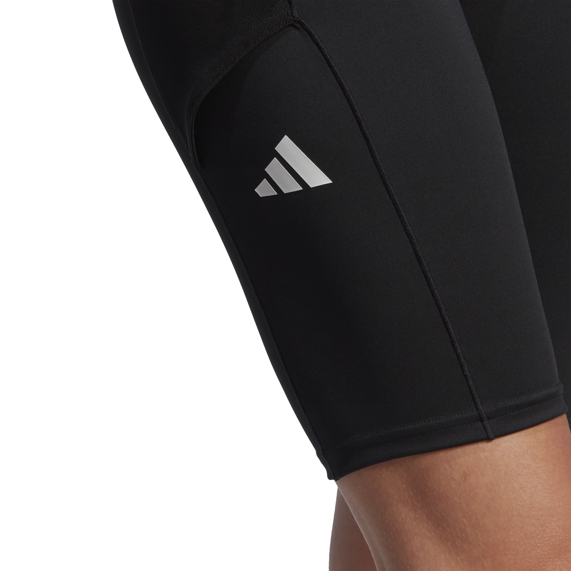 Response short tights top