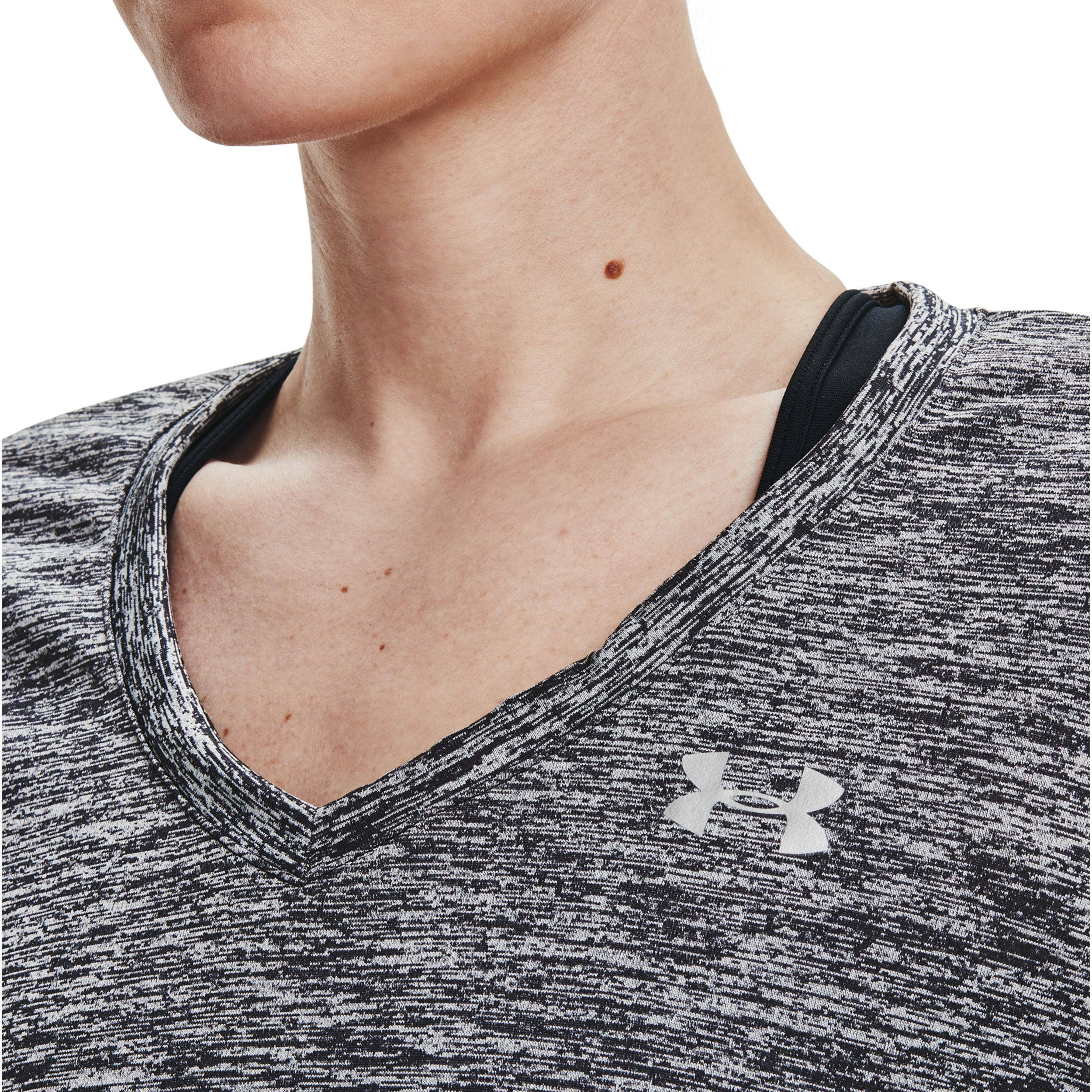 Under armour womens tee deals
