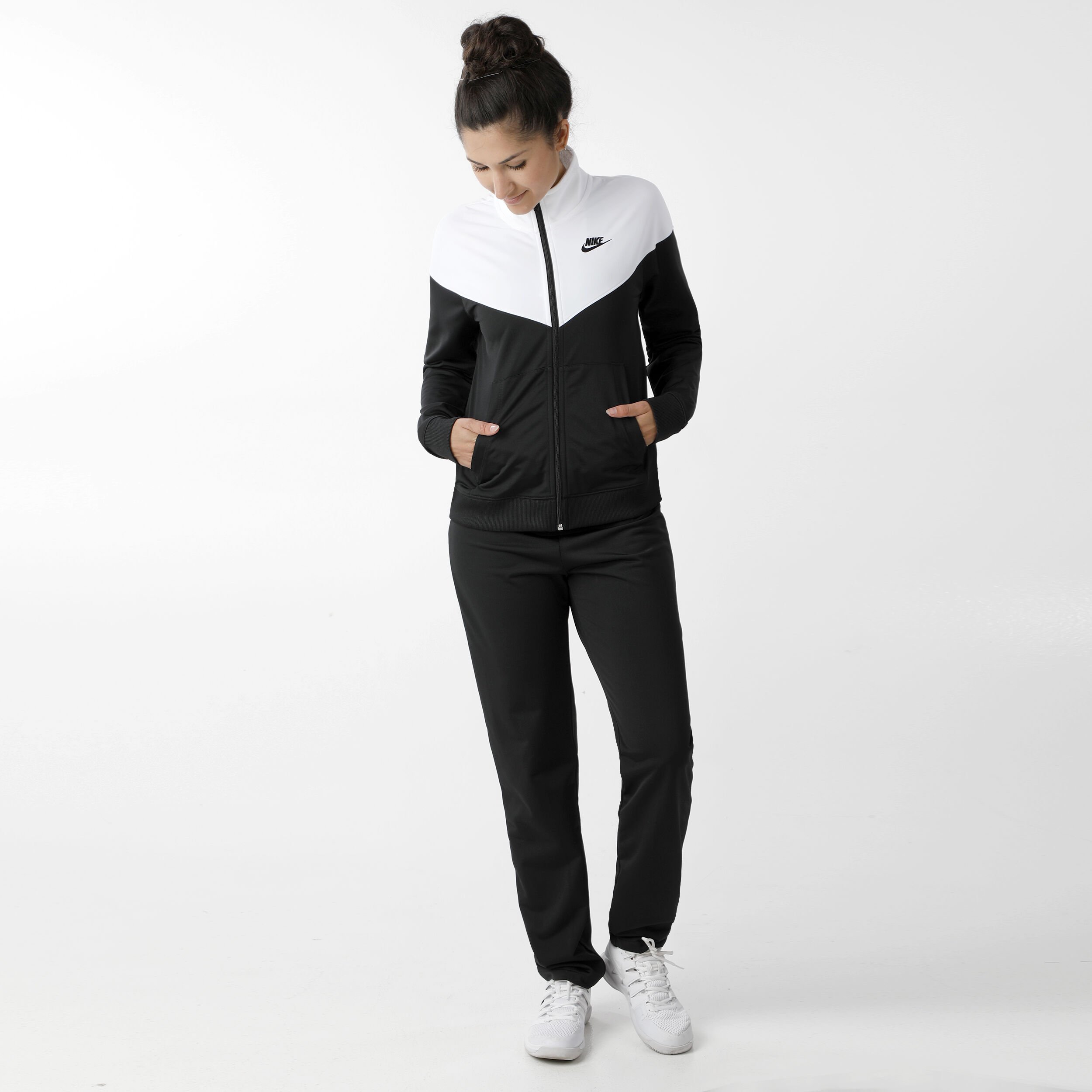 womens nike black tracksuit