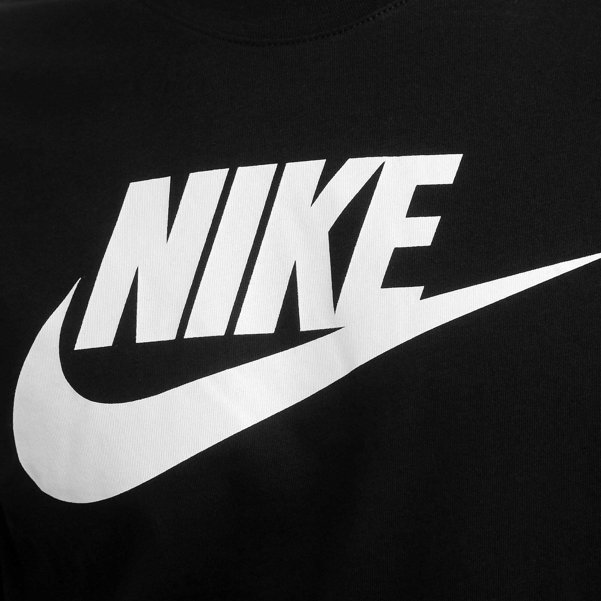 buy Nike Sportswear T-Shirt Men - Black, White online | Tennis-Point