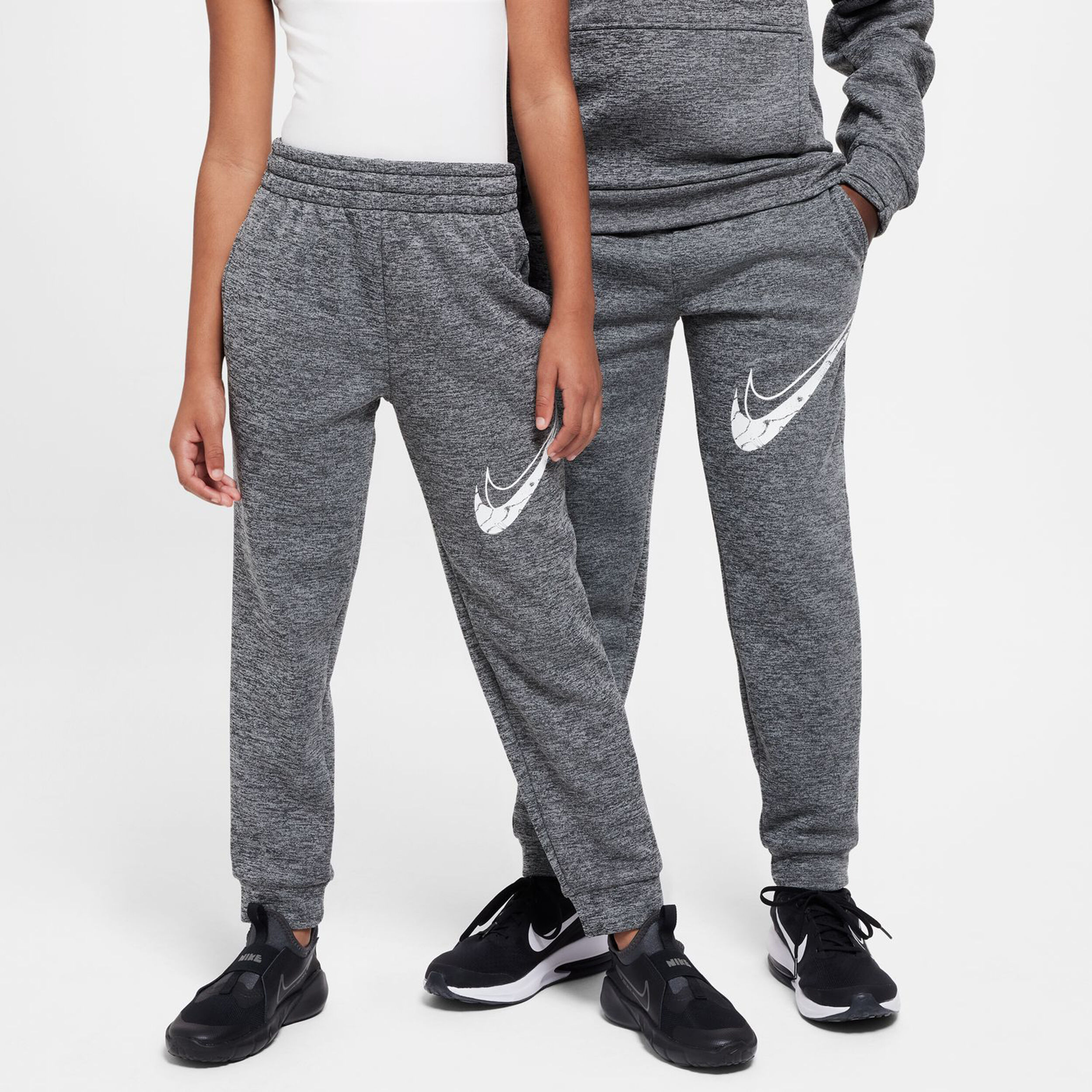 Buy Nike Therma Fit Multi Training Pants Kids Black online Tennis Point UK