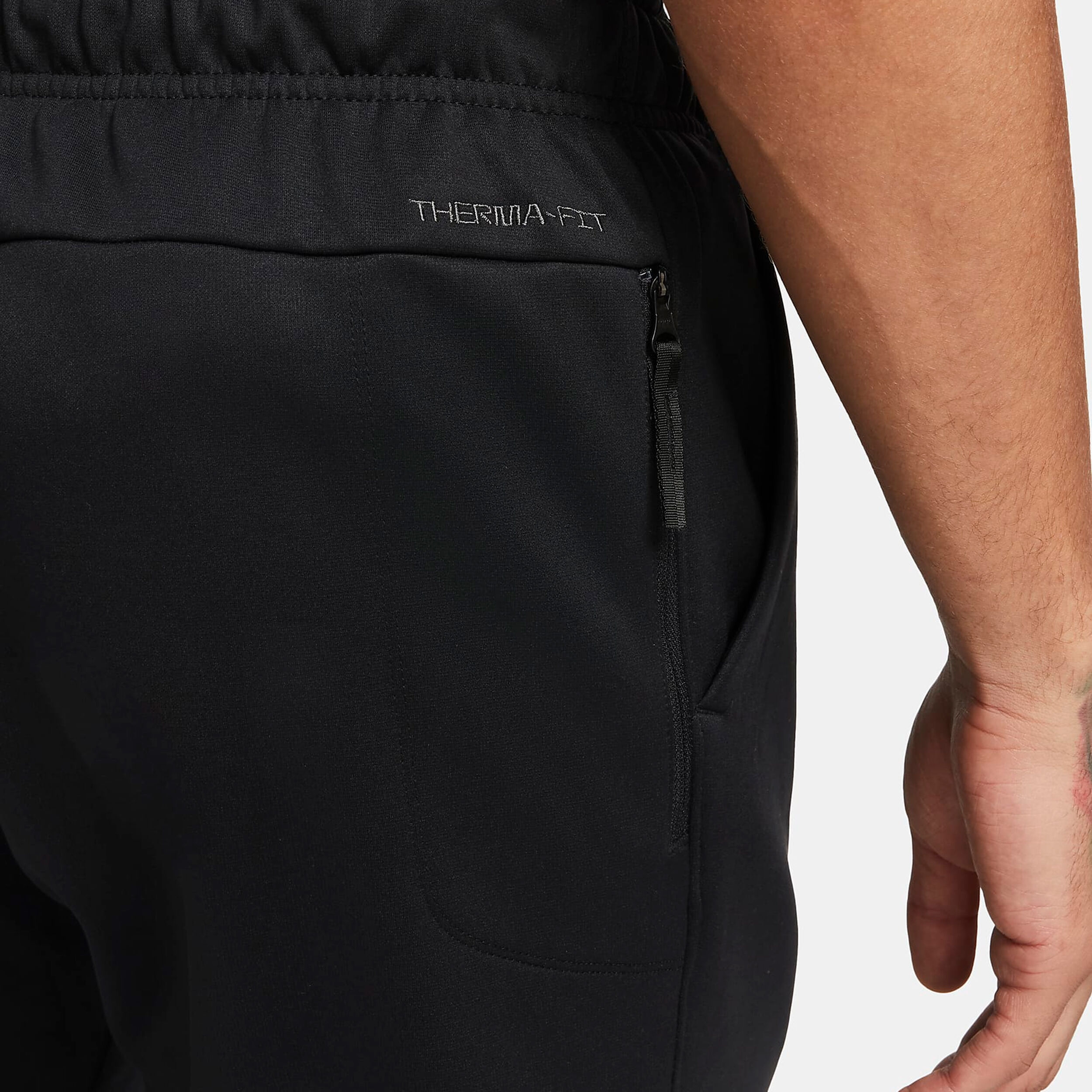 Buy Nike Therma Fit Training Pants Men Black online Tennis Point UK