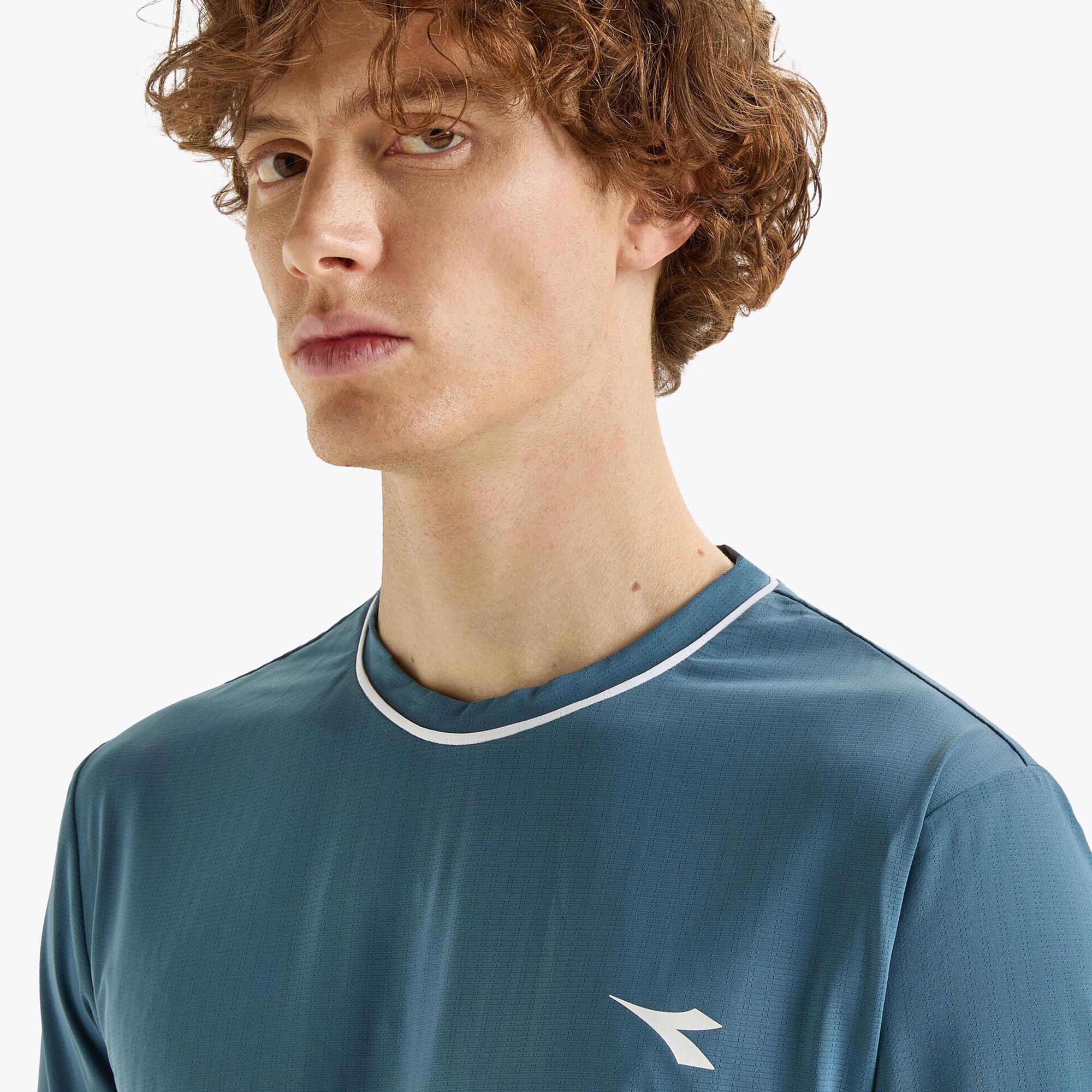 Diadora