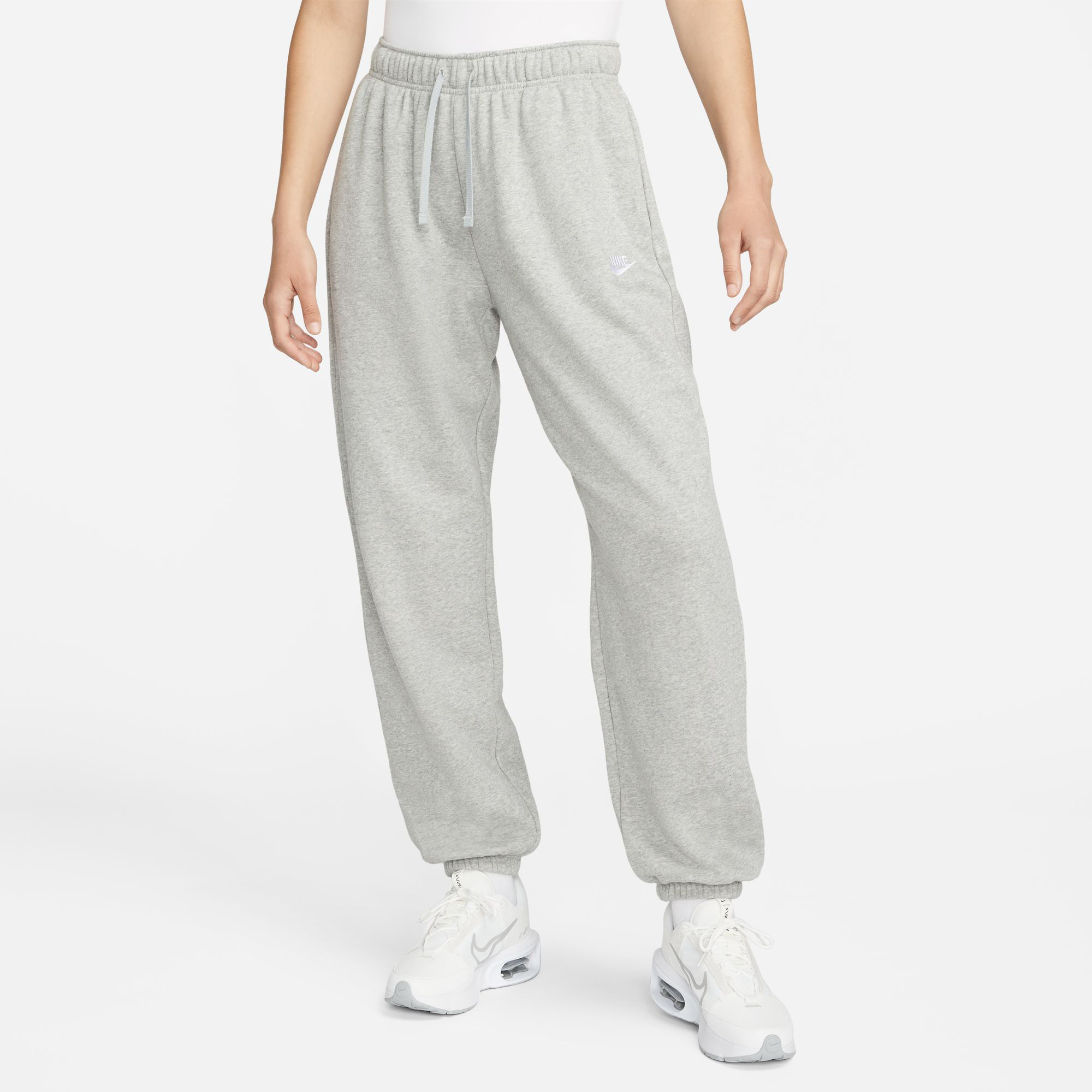 Jogging nike loose fit deals