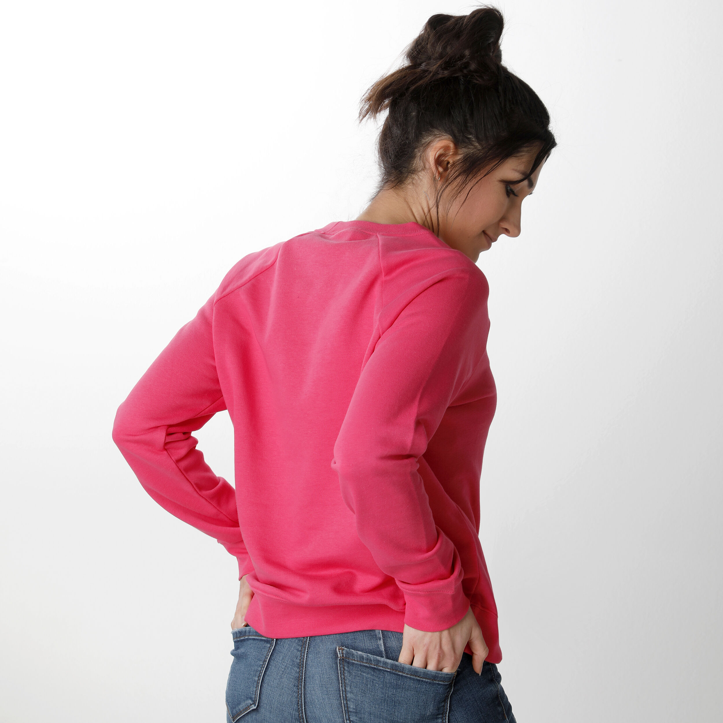 Buy Nike Sportswear Essential Crew Sweatshirt Women Pink White online Tennis Point UK