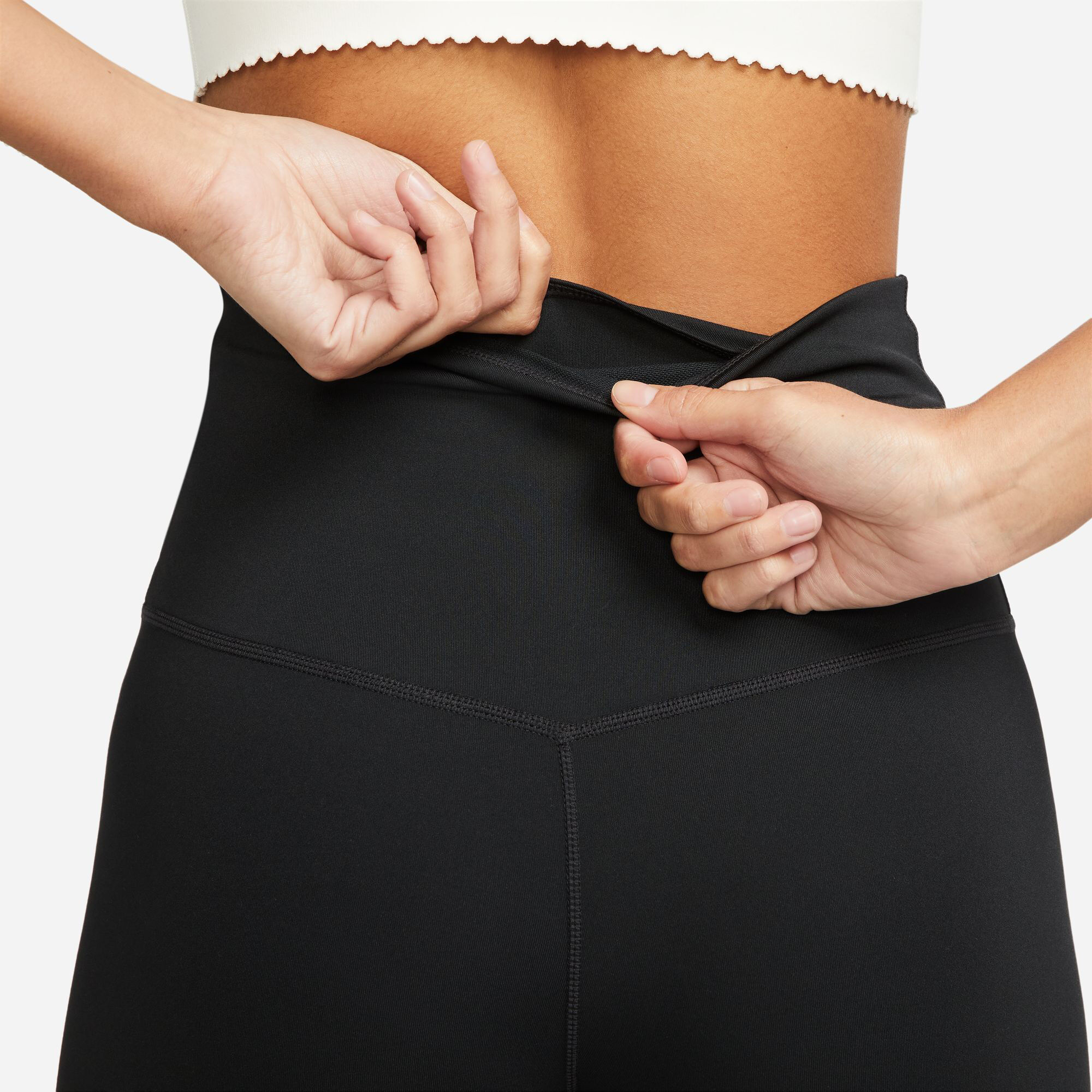 Buy Nike Dri Fit One High Rise Crop Tight Women Black online Tennis Point UK