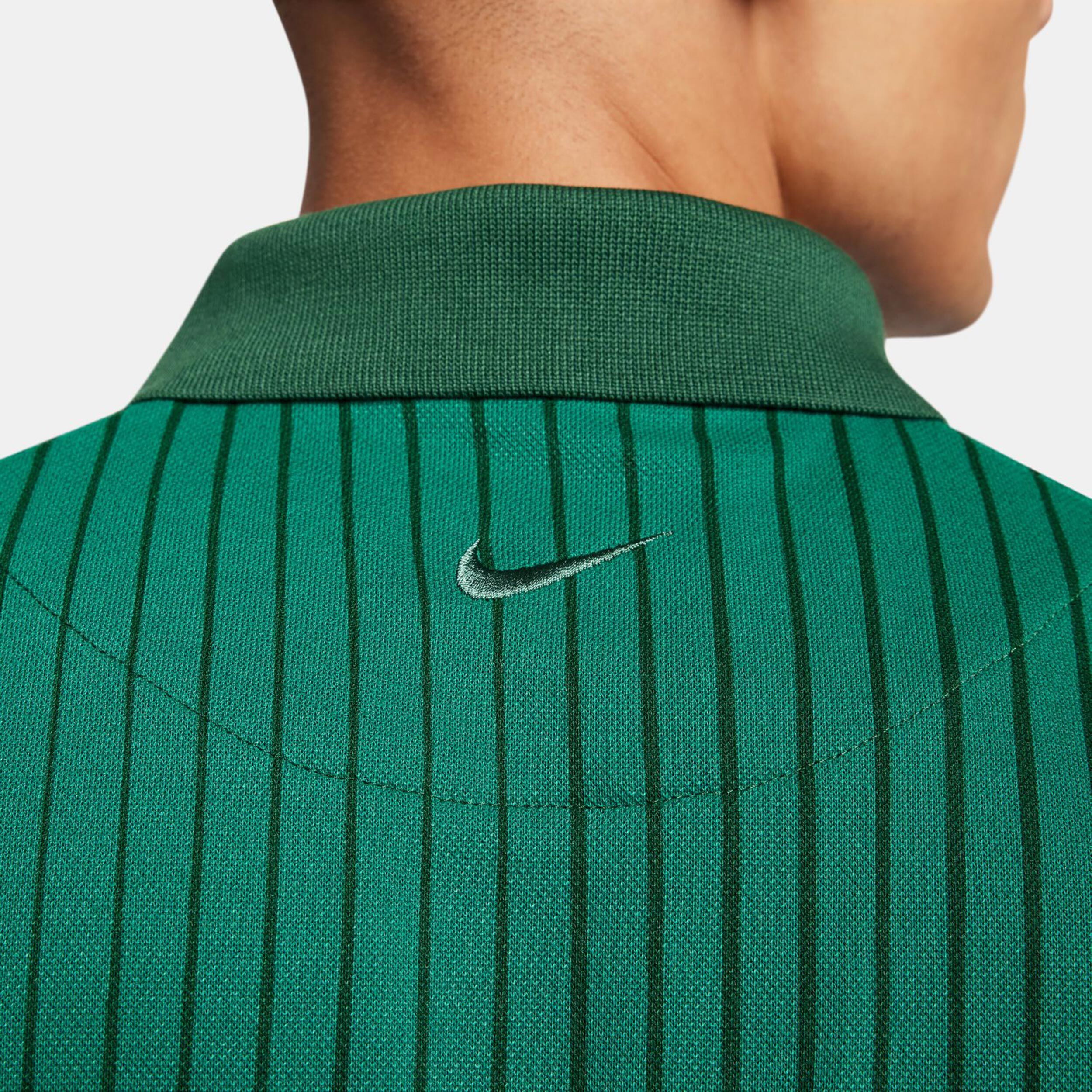 Nike shop green polo