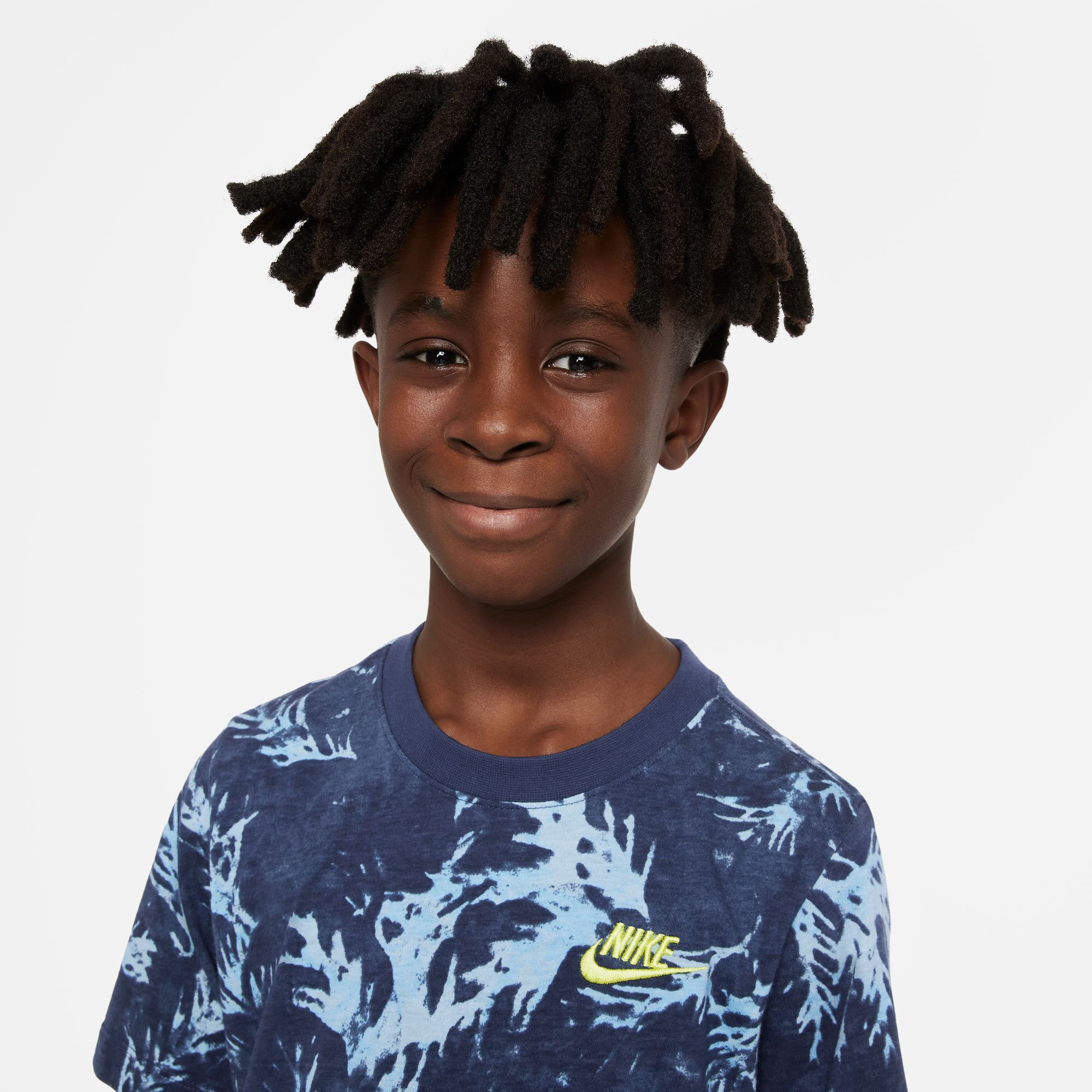 Boys nike camo shirt online