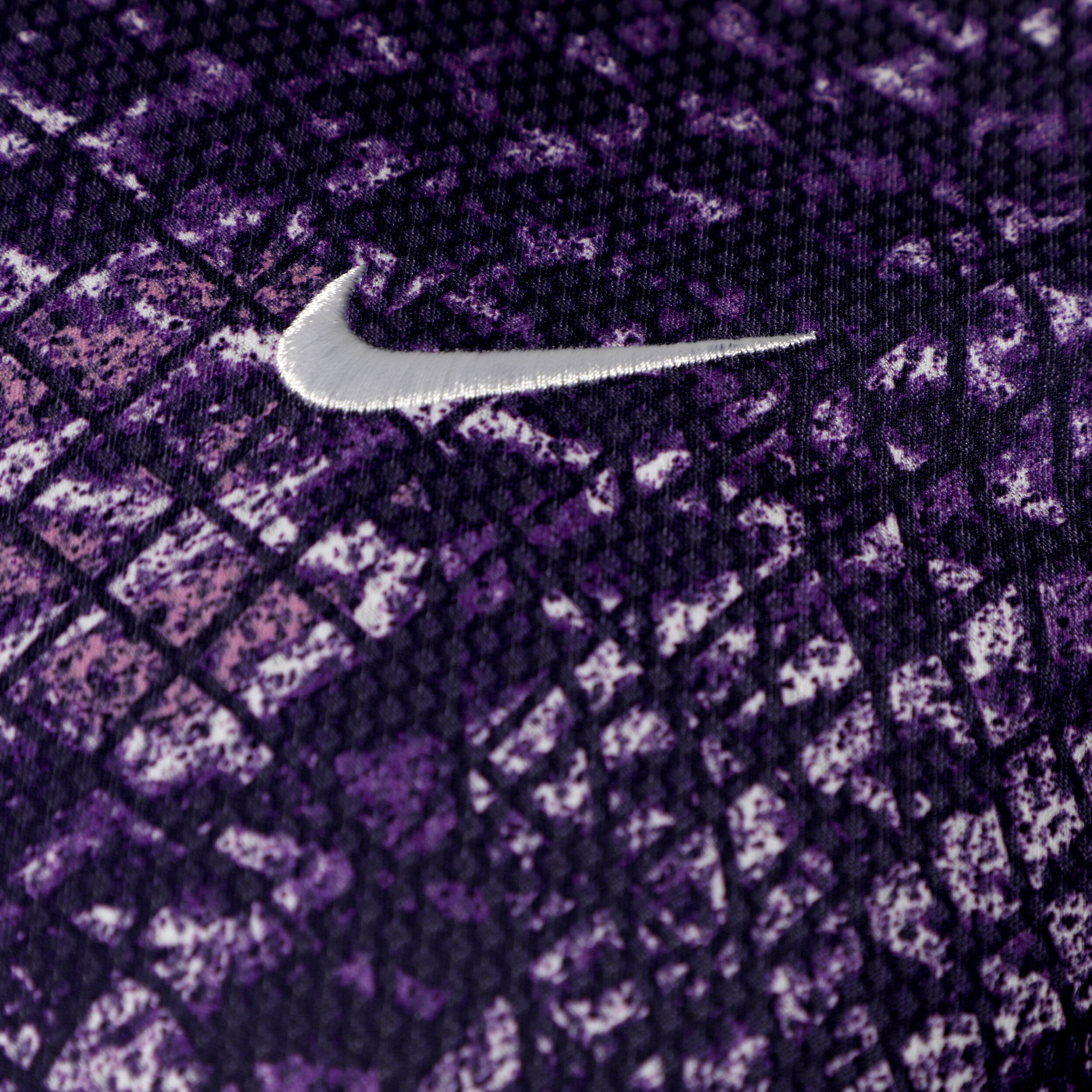Buy Nike Dri Fit Court Victory Novelty T Shirt Men Violet Multicoloured online Tennis Point UK