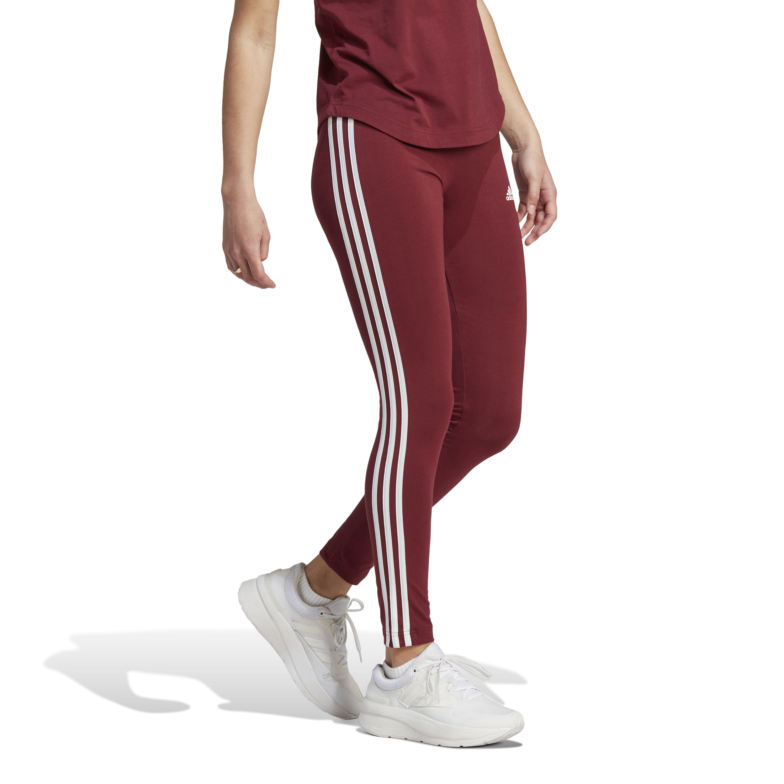 Adidas pants clearance tight
