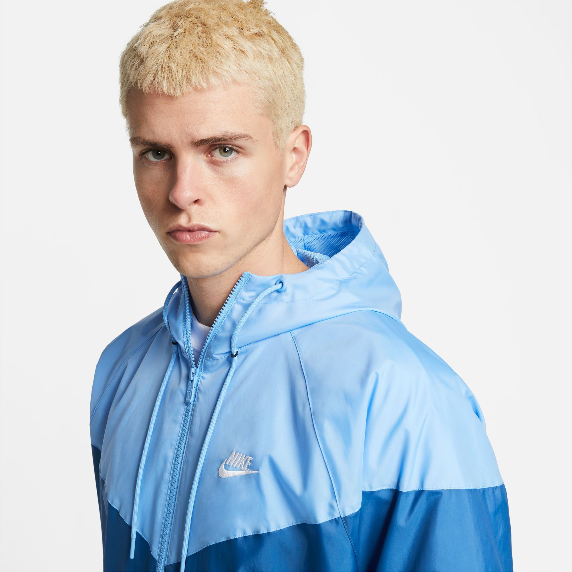 Ensemble store nike windrunner