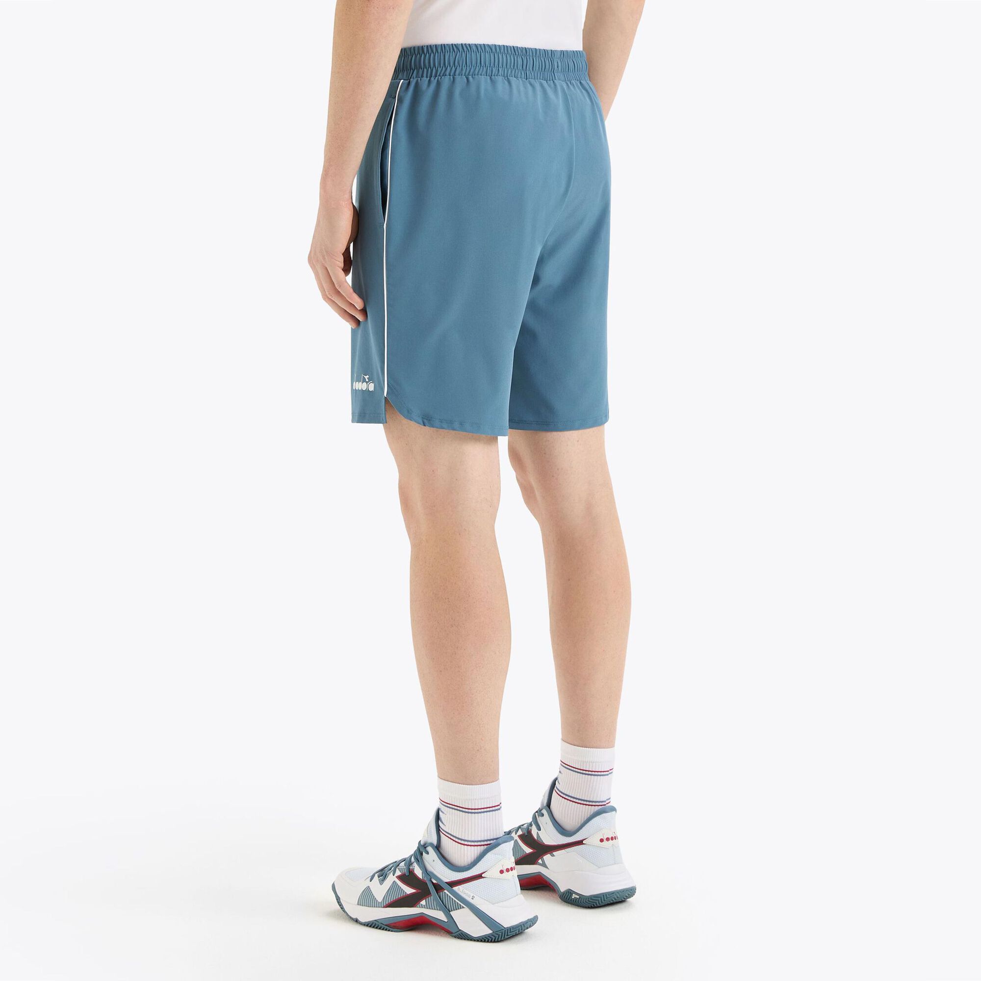 Diadora