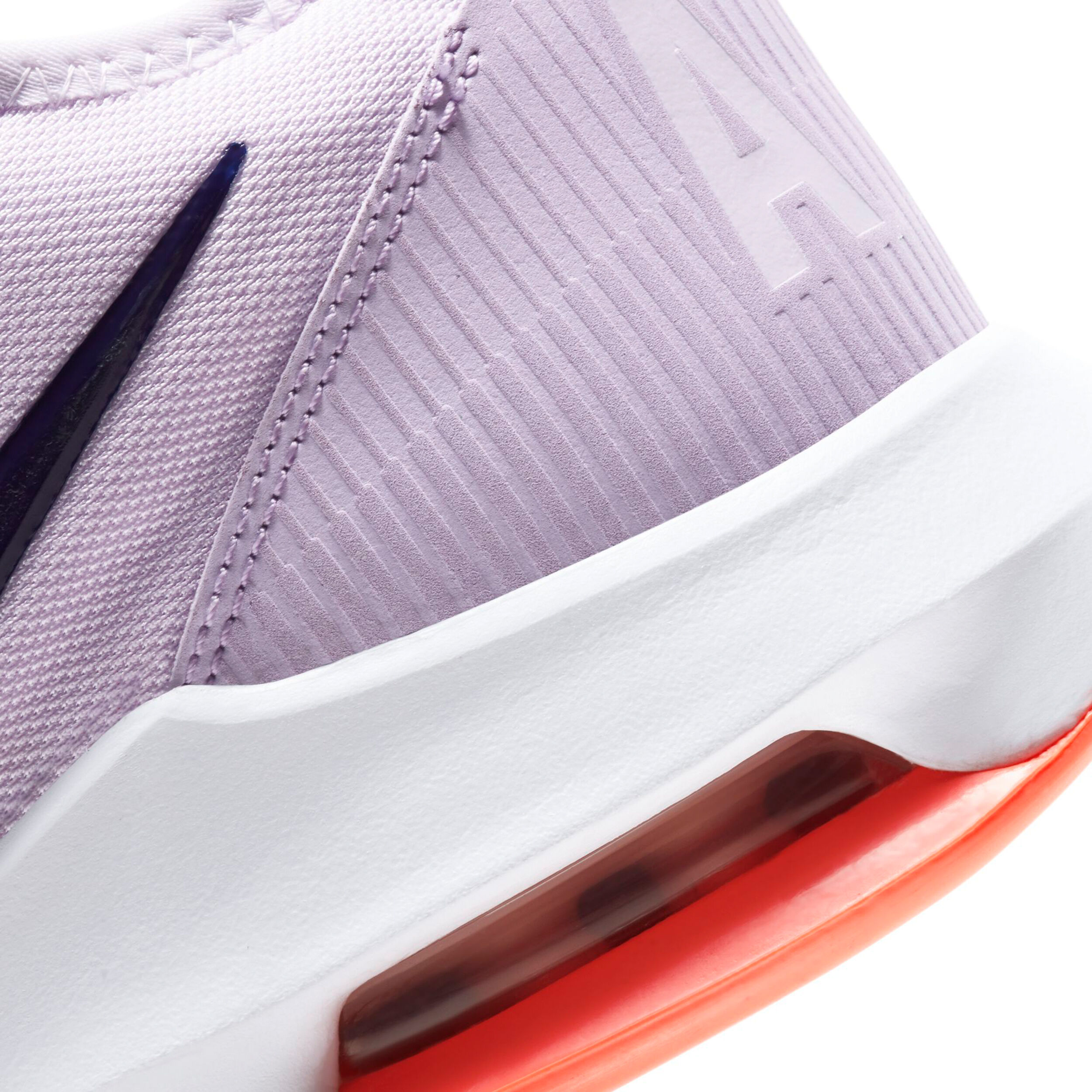 nike air max motion 2 white and purple