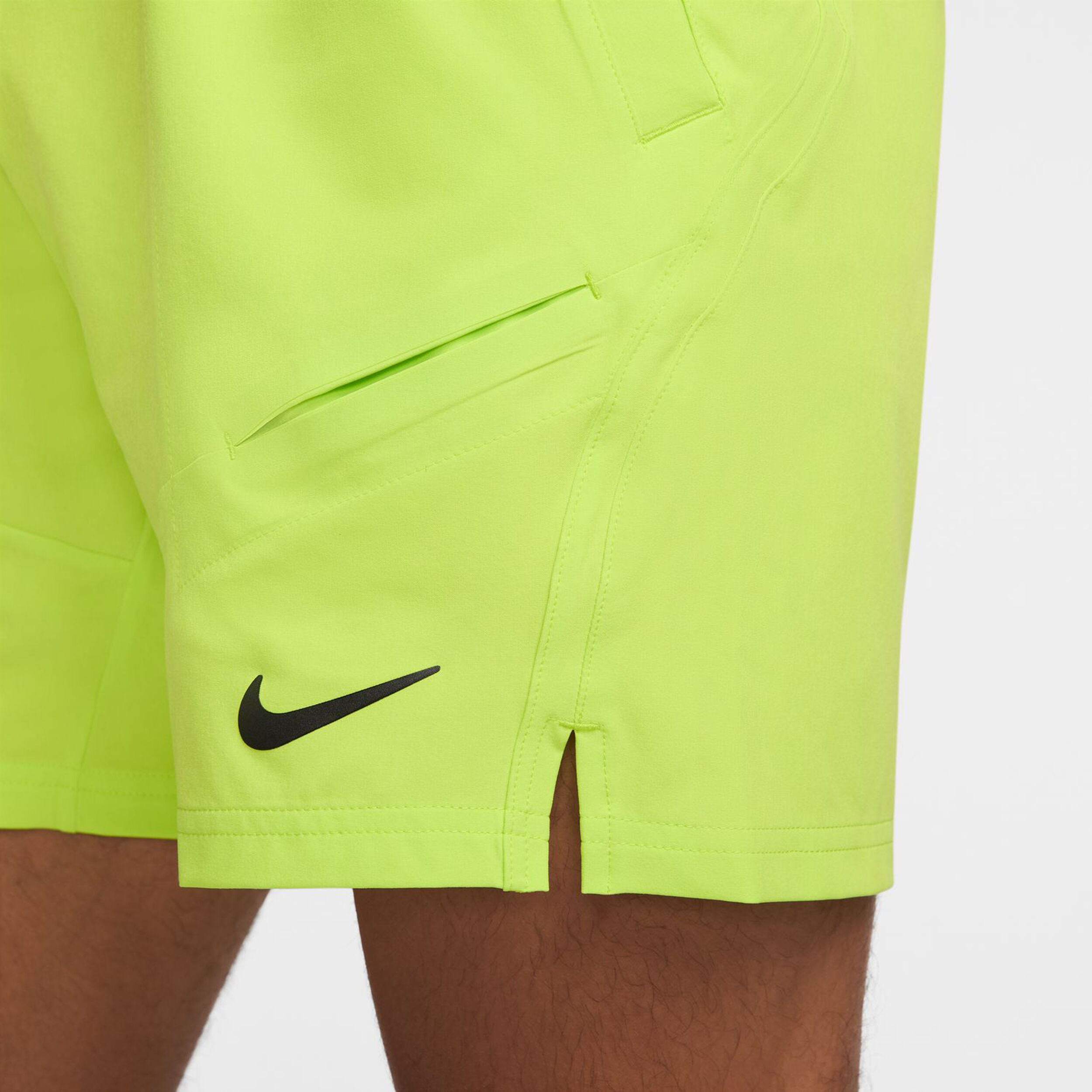 Buy Nike Dri Fit Advantage 7IN Shorts Men Lime online Tennis Point UK